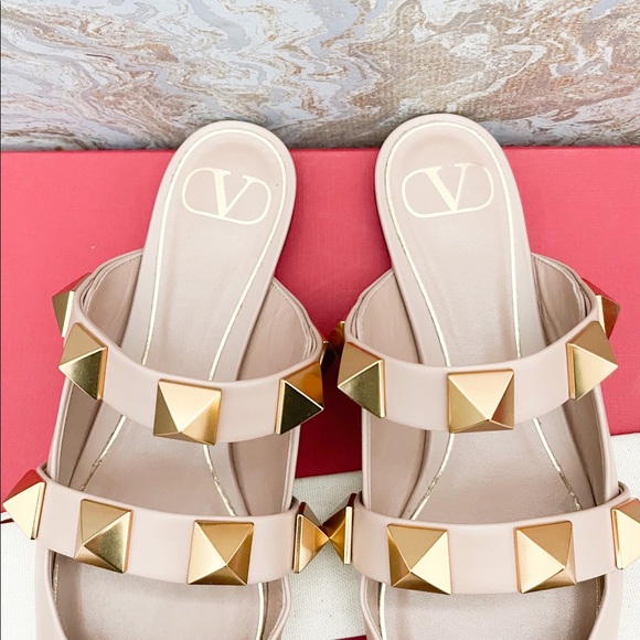 Sold! New! Valentino Calfskin Roman Stud Flat Mules - Picture 5 of 10